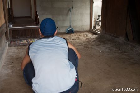 Canon EOS 50D
(f/2.8,1/50sec,ISO-100,24mm)