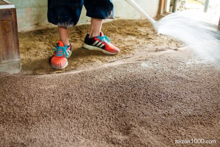 Canon EOS 50D
(f/2.8,1/40sec,ISO-160,28mm)